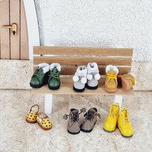 Lade das Bild in den Galerie-Viewer, Wichtel Schuhe