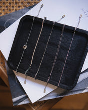 Lade das Bild in den Galerie-Viewer, Duftkerze mit Schmuck