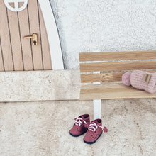 Lade das Bild in den Galerie-Viewer, Wichtel Schuhe