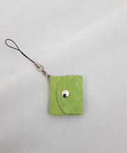 Lade das Bild in den Galerie-Viewer, Wichtel Buch mit persönlicher Abschiedsgeschichte