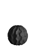 Lade das Bild in den Galerie-Viewer, Malmbäck Vase
