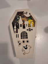 Lade das Bild in den Galerie-Viewer, Halloween
