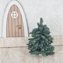 Lade das Bild in den Galerie-Viewer, Wichtel Tannenbaum
